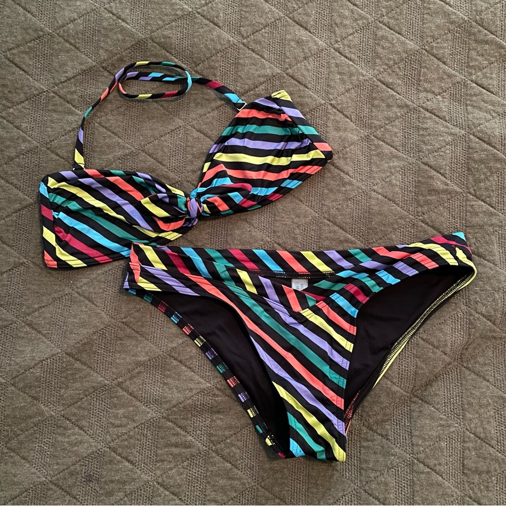 Colorful striped VS bikini